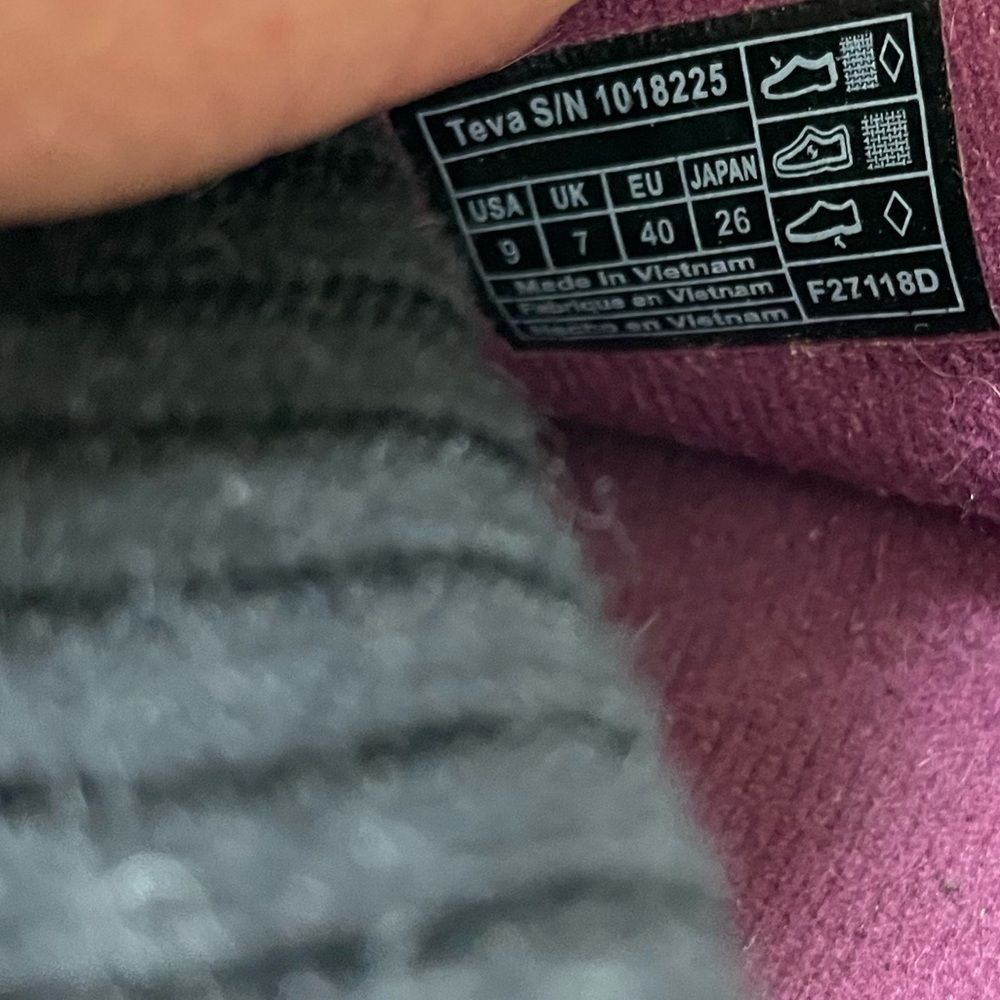 Teva Women's Black and Purple Quilted Slippers - Picture 4 of 4